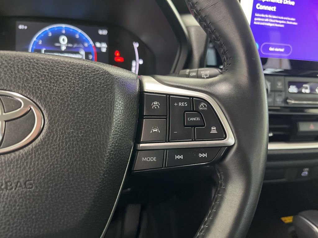 Used 2024 Toyota Grand Highlander XLE image 7