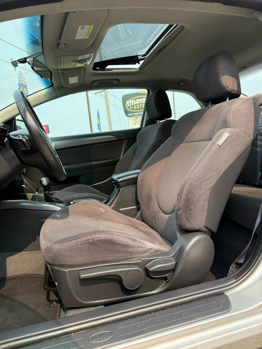 Used 2012 Kia Forte Koup SX image 10