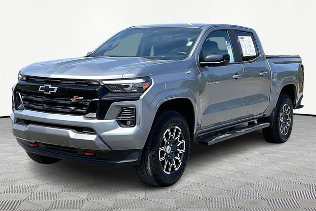 Used 2024 Chevrolet Colorado Z71 w/ Advanced Trailering Package image 3