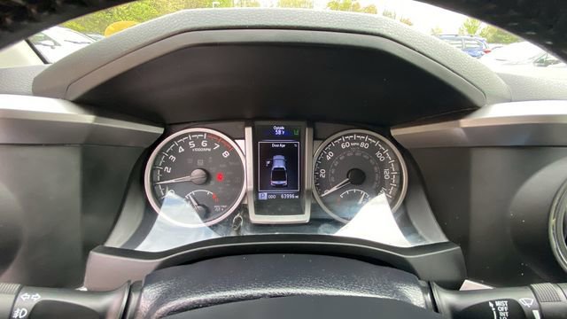 Used 2022 Toyota Tacoma SR5 w/ Technology Package AWD/4WD image 19