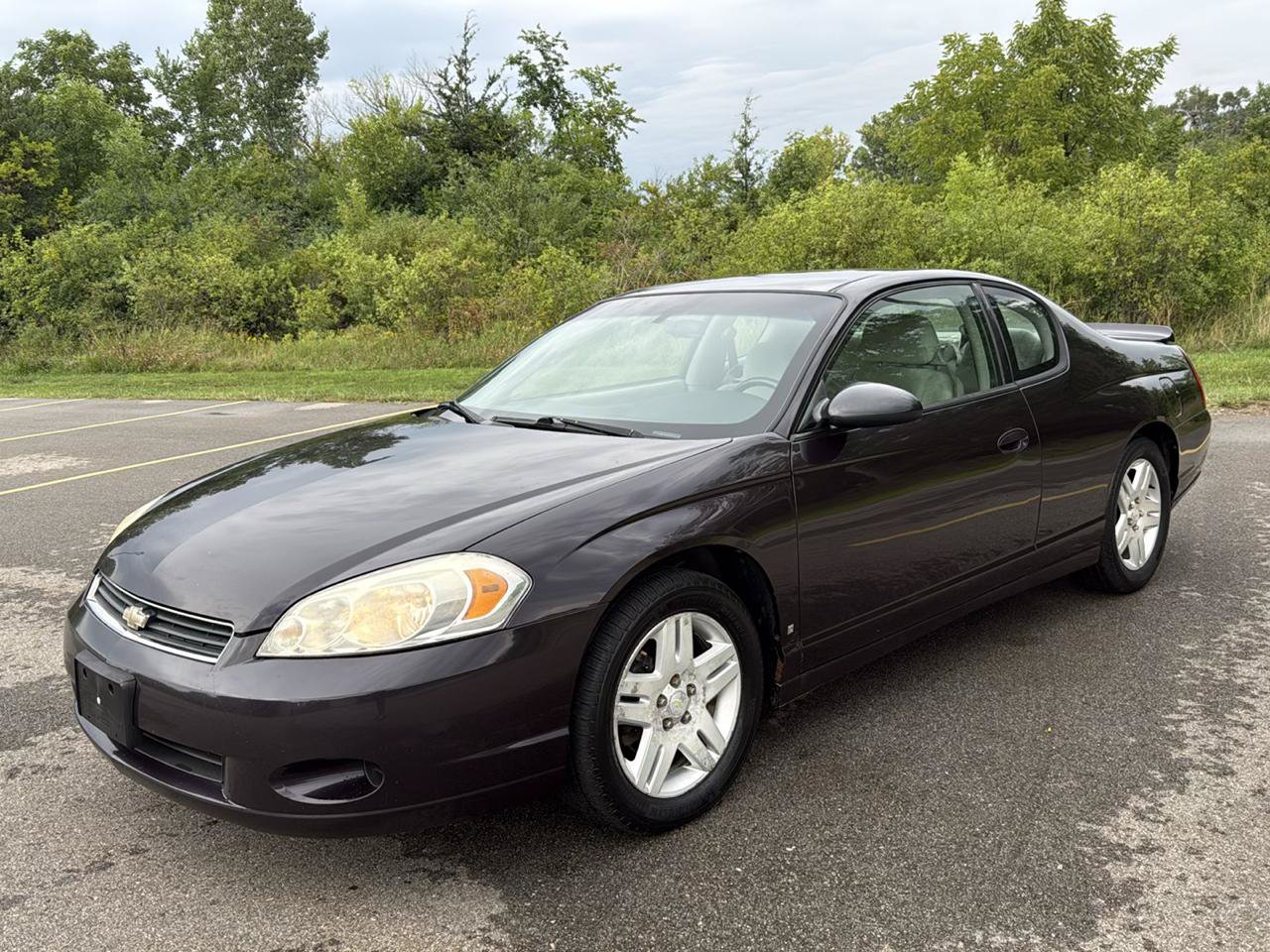 Used 2007 Chevrolet Monte Carlo LT FWD image 1