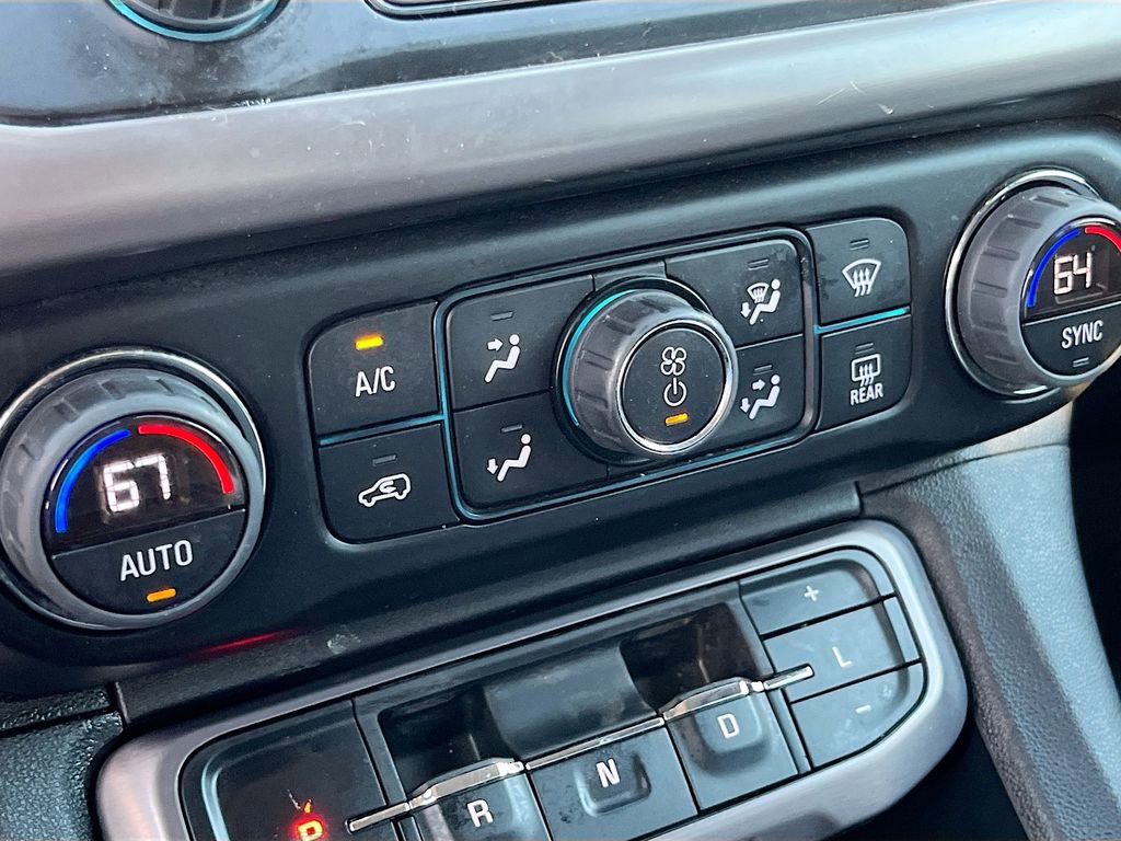 Used 2023 GMC Acadia AT4 w/ Technology Package AWD/4WD image 16