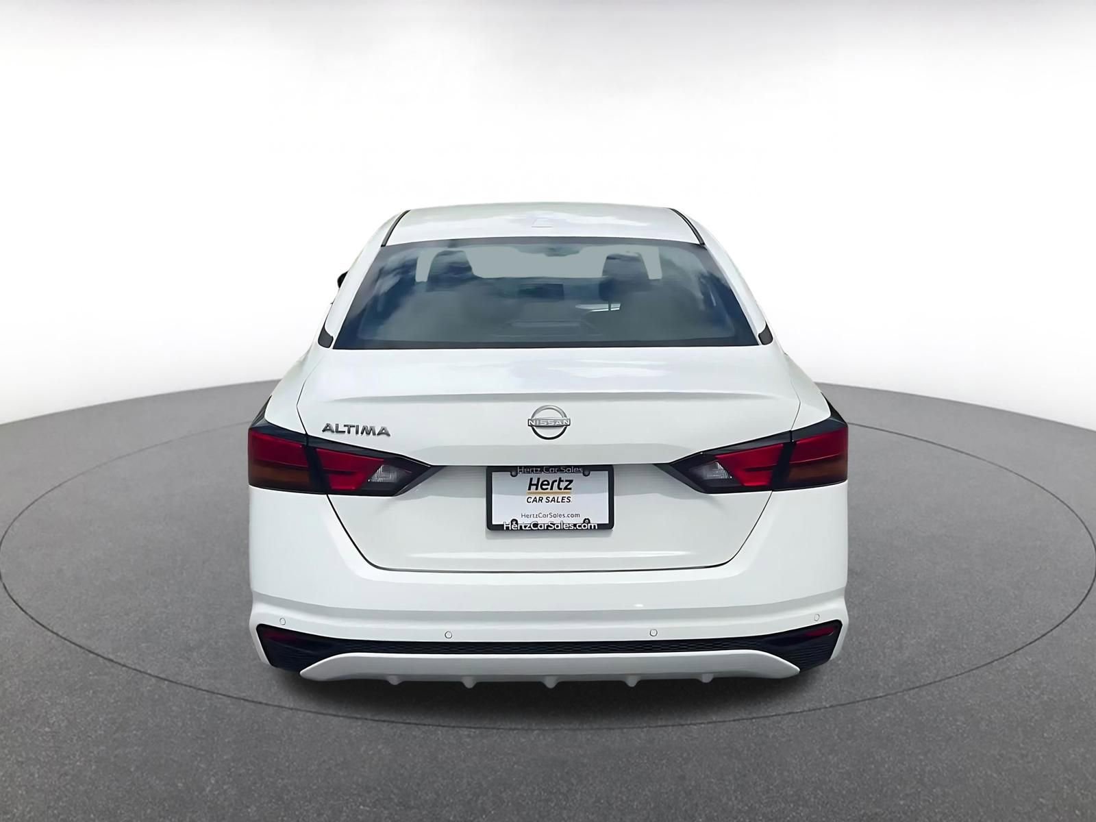 Used 2025 Nissan Altima 2.5 SV FWD image 11