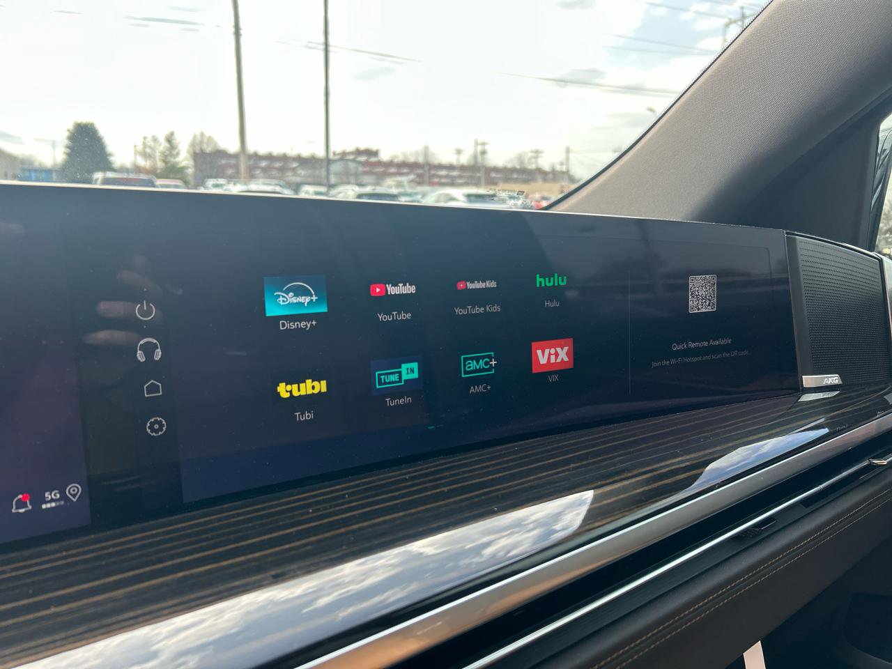 Used 2025 Cadillac Escalade Premium Luxury w/ Touring Package image 20