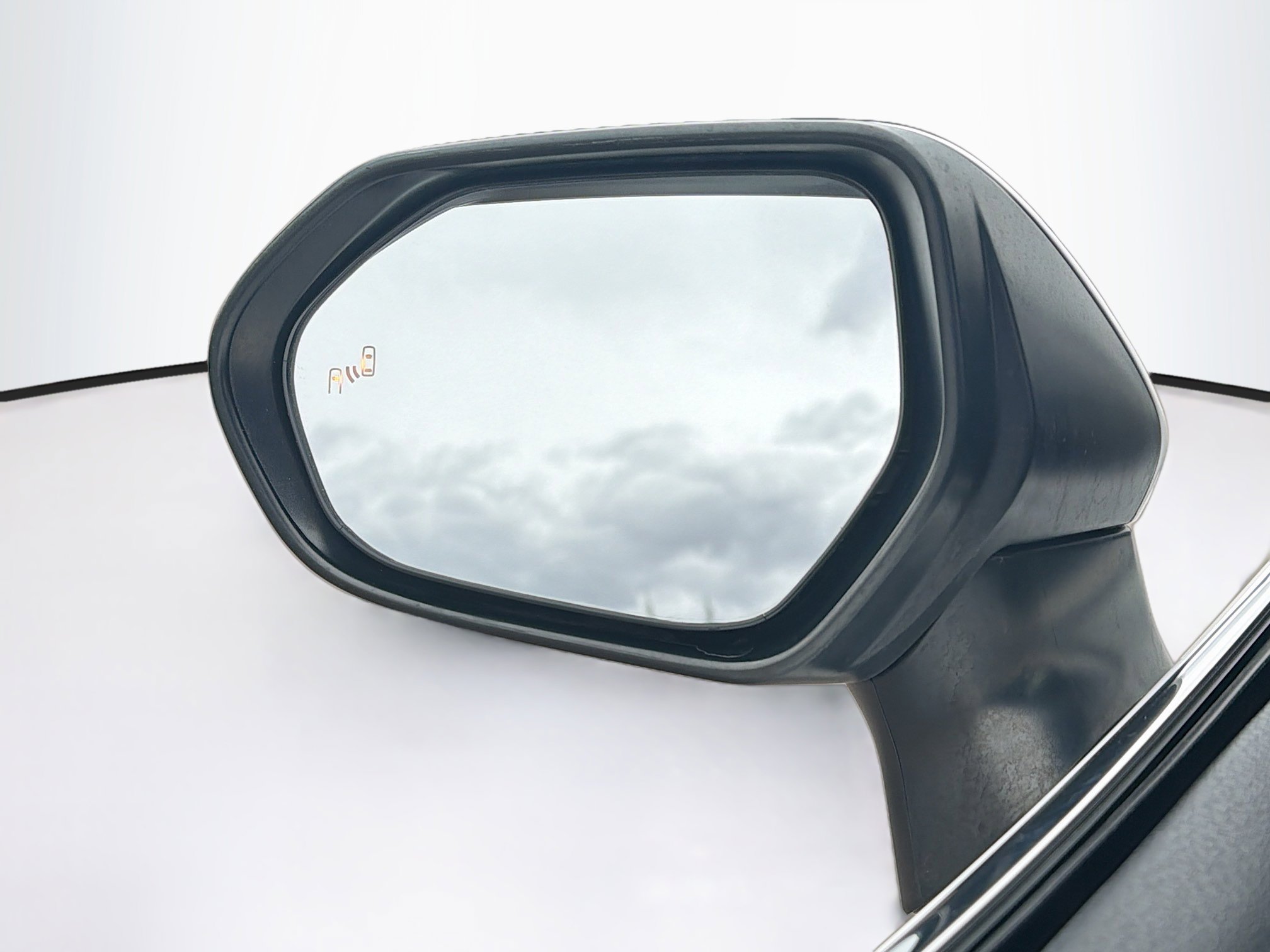 Used 2018 Toyota Camry SE w/ Moonroof Package image 16