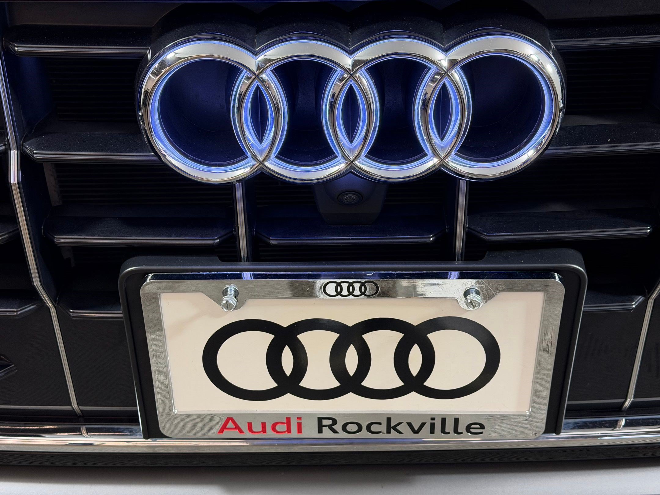 Used 2023 Audi Q8 Premium Plus w/ Premium Plus Package AWD/4WD image 29