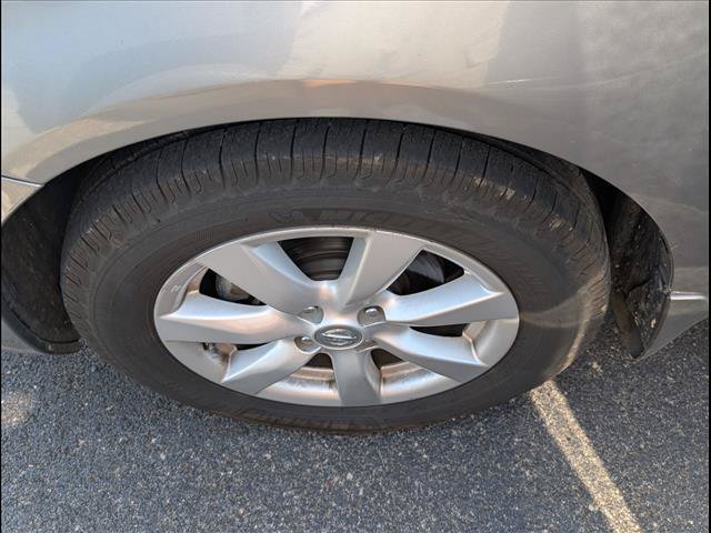 Used 2013 Nissan Versa FWD image 10