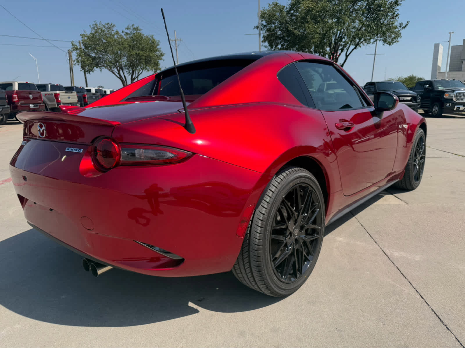 Used 2021 MAZDA MX-5 Miata RF Grand Touring RWD image 3