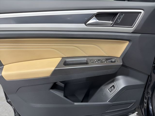 Used 2023 Volkswagen Atlas Cross Sport SE w/ Black Wheel Package image 9