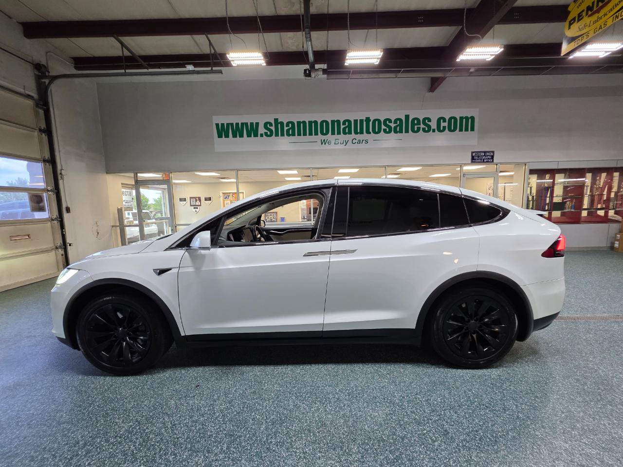 Used 2018 Tesla Model X 75D AWD/4WD image 11