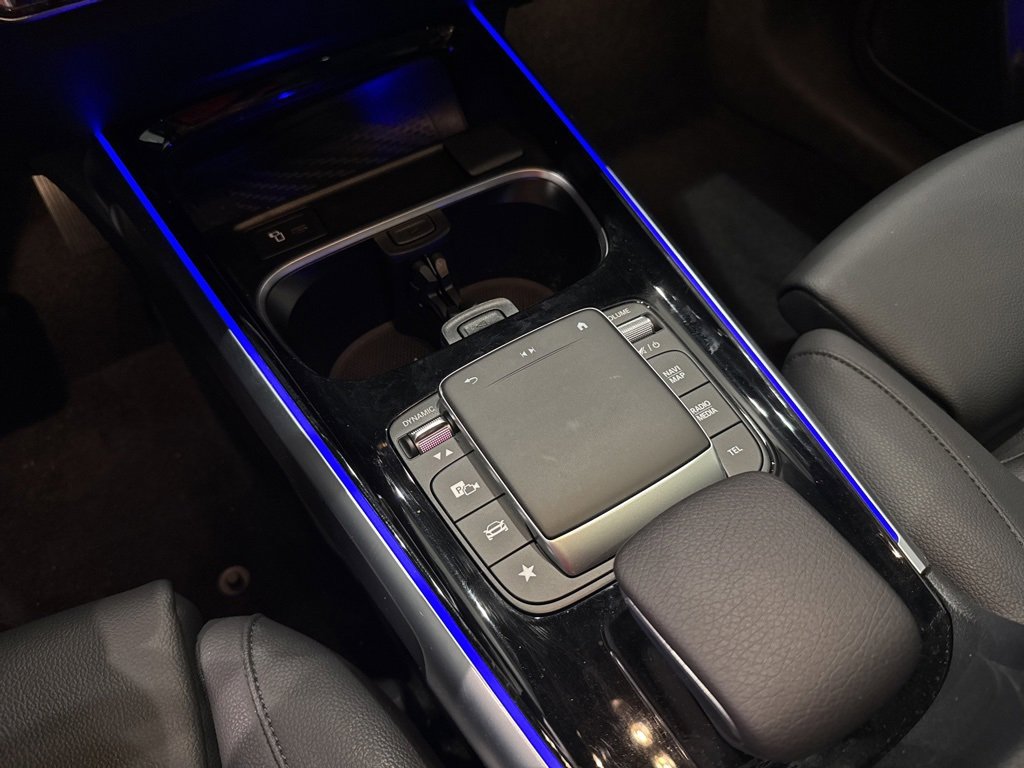 Used 2023 Mercedes-Benz EQB 300 4MATIC w/ Exclusive Package image 19