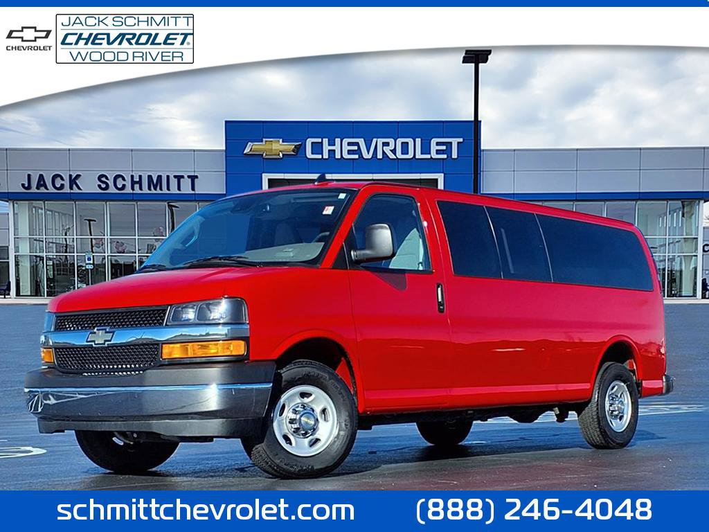 Used 2025 Chevrolet Express 3500 LT w/ LT Preferred Equipment Group RWD image 1