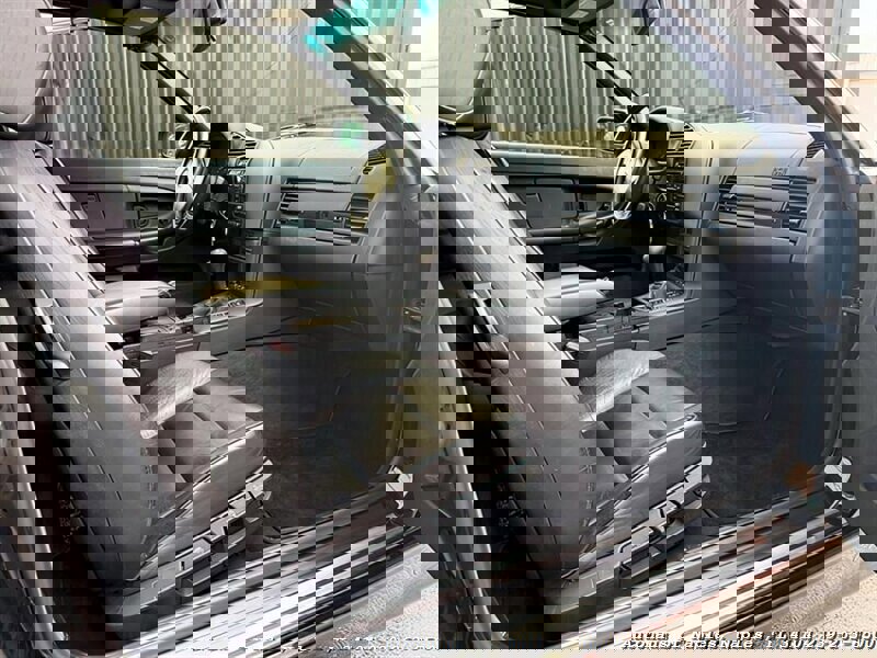 Used 1999 BMW 323i Convertible image 26