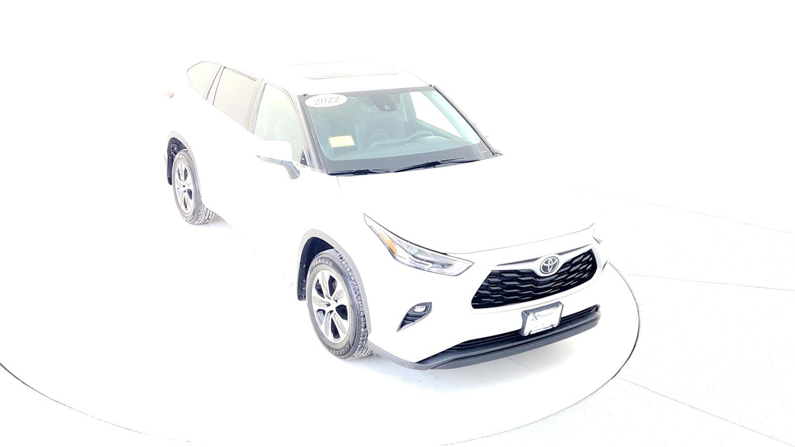 Certified 2022 Toyota Highlander XLE image 13
