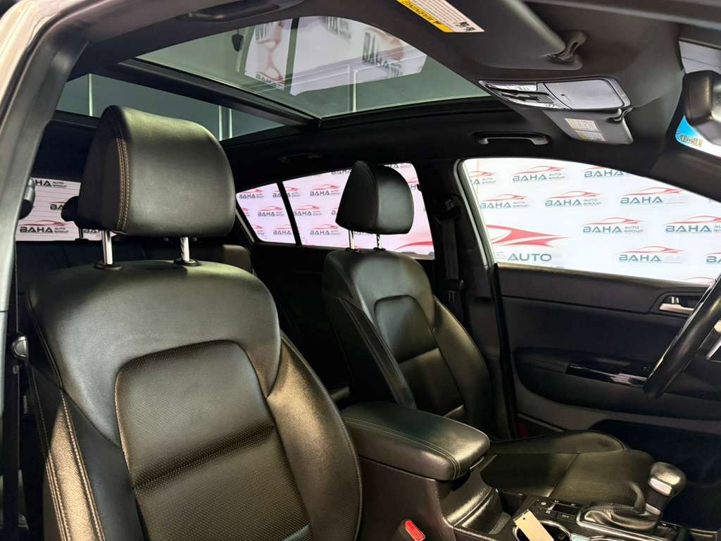 Used 2022 Kia Sportage Nightfall Edition w/ Nighfall AWD Premium Package image 39