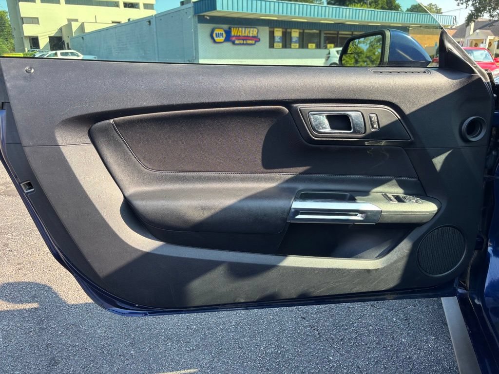 Used 2019 Ford Mustang Coupe RWD image 16