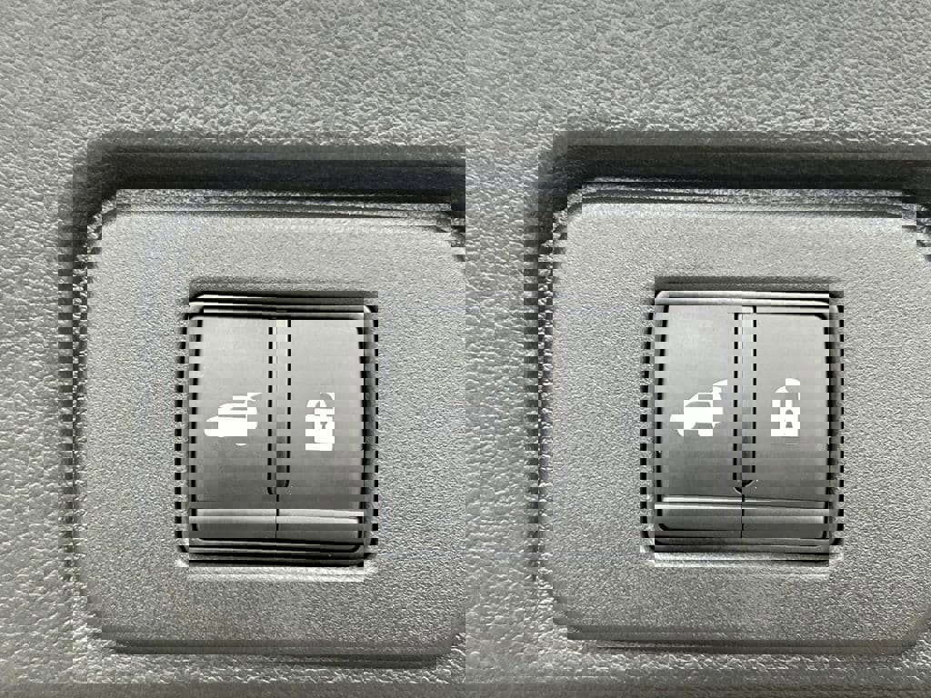 Certified 2023 Nissan Rogue SV w/ SV Premium B Package AWD/4WD image 14