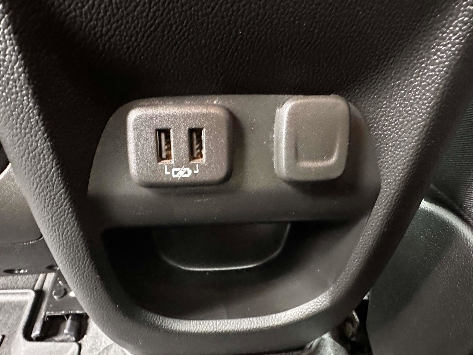 Used 2022 Chevrolet Colorado Z71 AWD/4WD image 15