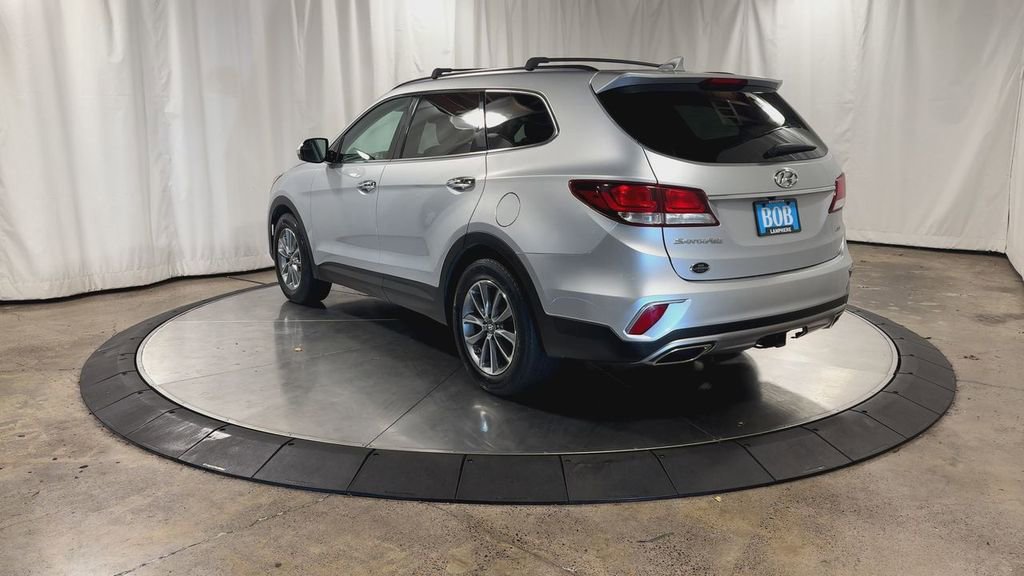 Used 2017 Hyundai Santa Fe SE image 8