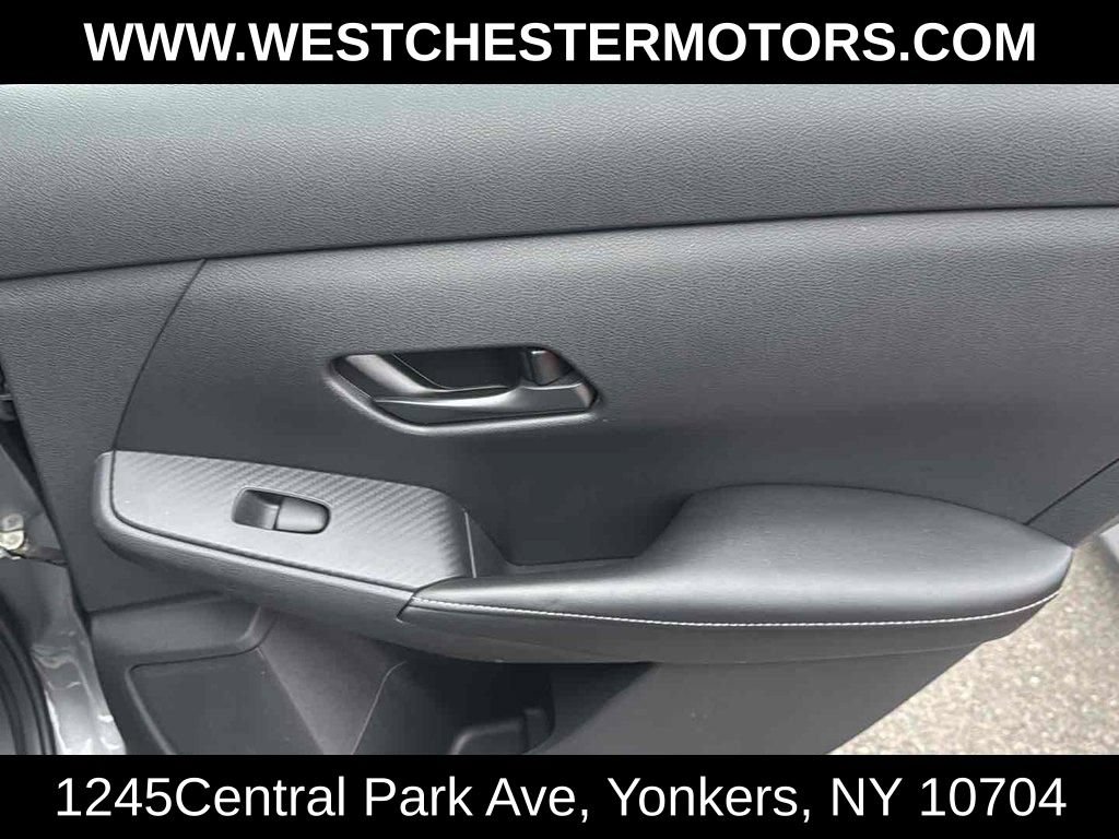 Used 2024 Nissan Sentra SV FWD image 16