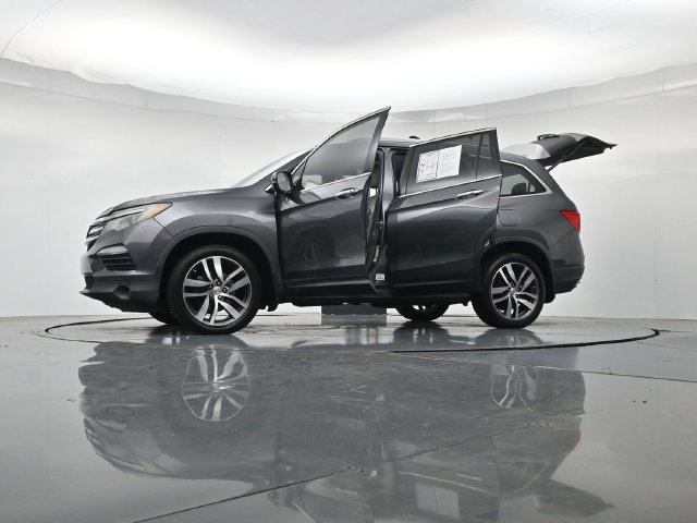 Used 2016 Honda Pilot Touring image 58