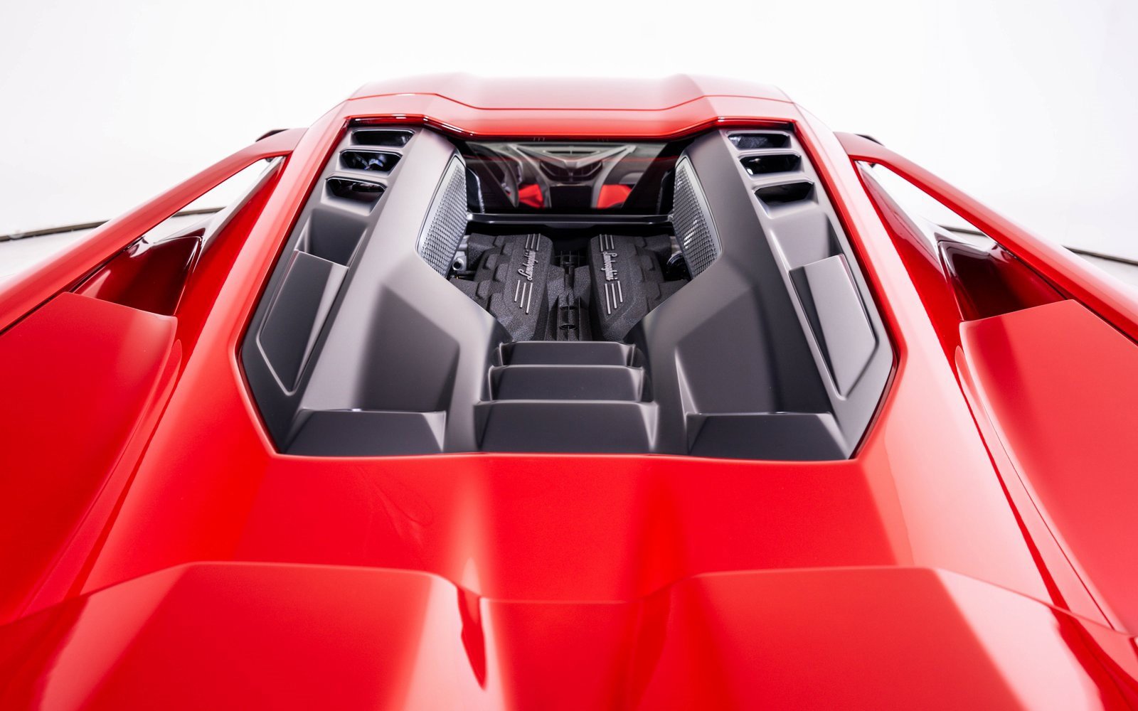 Used 2024 Lamborghini Revuelto image 15