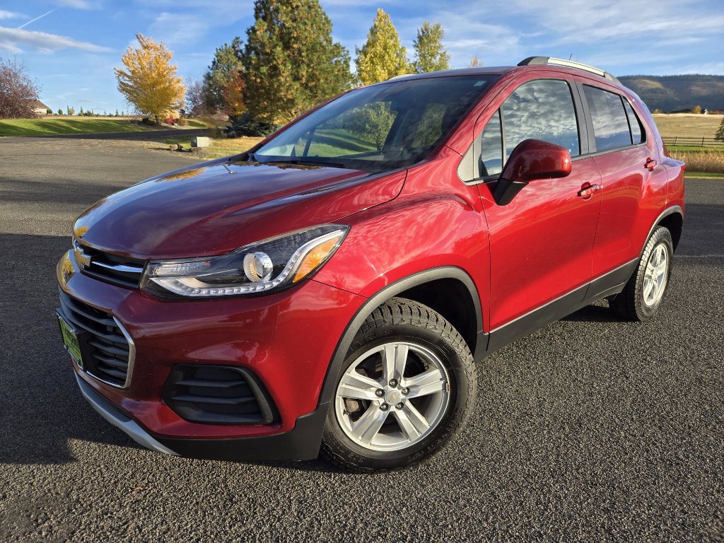 Used 2022 Chevrolet Trax LT w/ LT Convenience Package image 1
