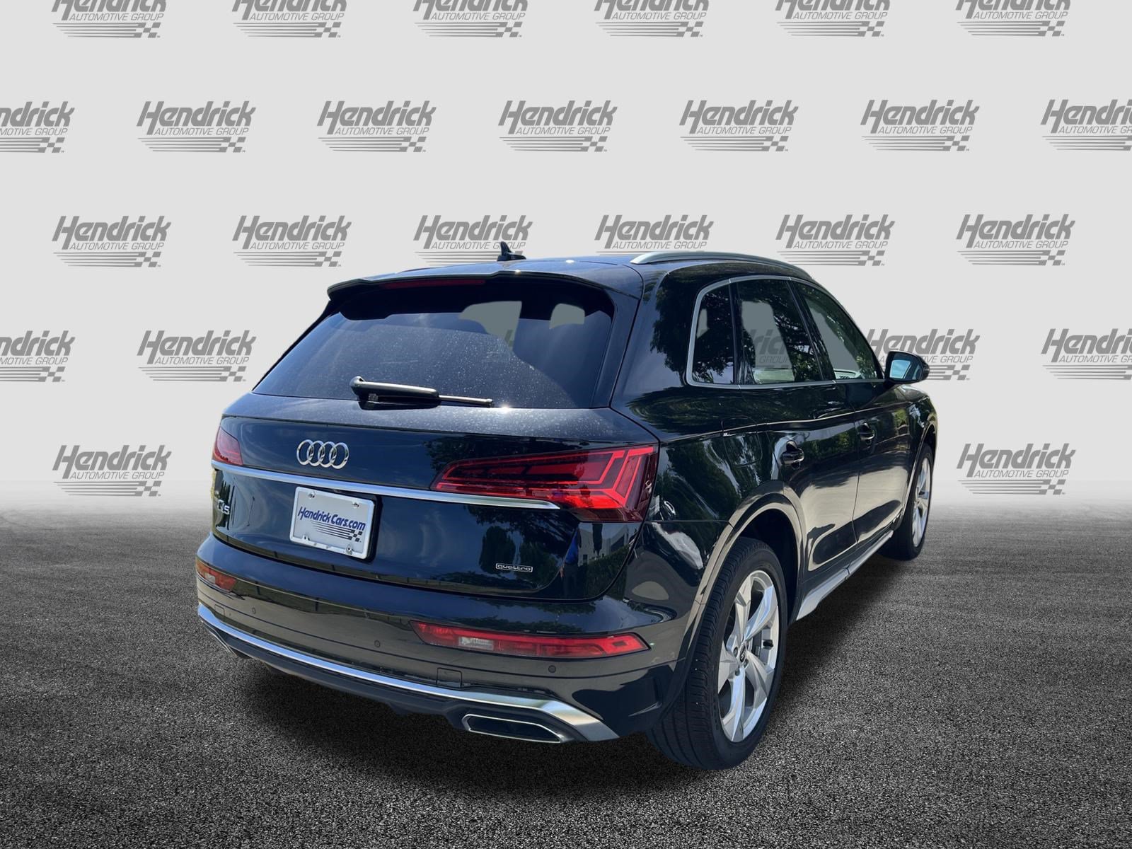 Used 2023 Audi Q5 2.0T Premium Plus w/ Premium Plus Package AWD/4WD image 11