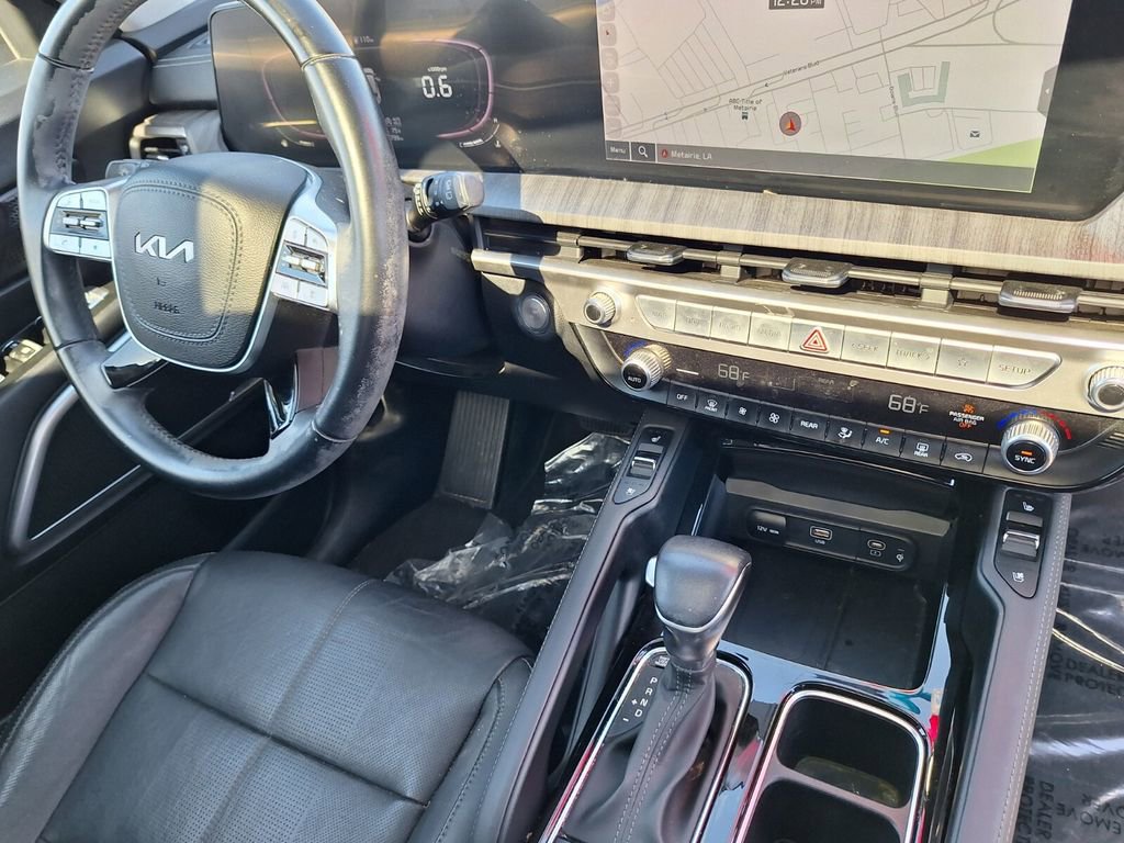 Used 2023 Kia Telluride EX w/ EX Captain's Chair Package image 28