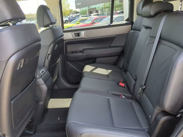 Used 2025 Hyundai Santa Fe SEL AWD/4WD image 13