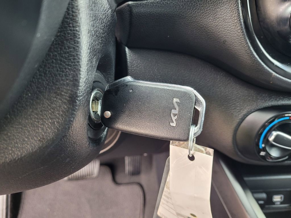 Used 2022 Kia Soul LX image 17