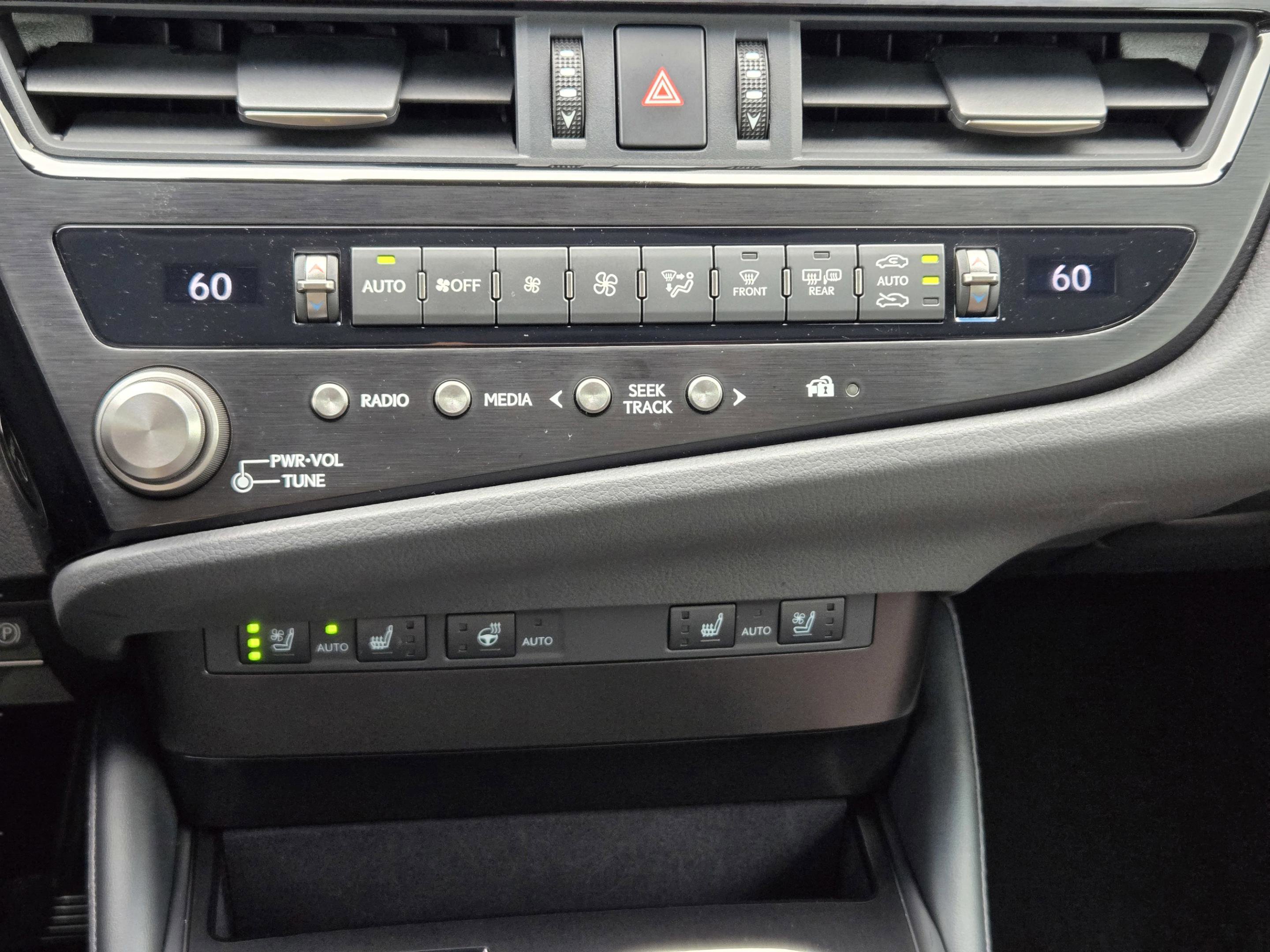 Certified 2025 Lexus ES 300h w/ Premium Package FWD image 15