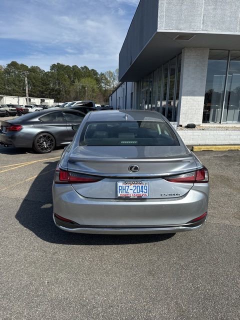 Used 2024 Lexus ES 300h w/ Premium Package image 7