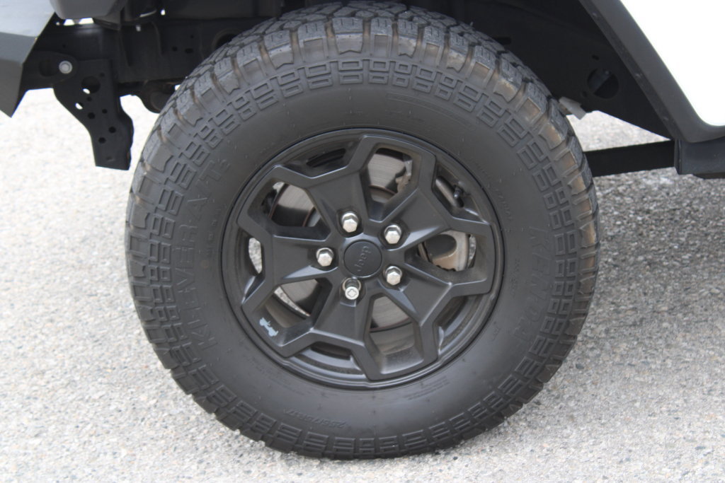 Used 2021 Jeep Gladiator Sport AWD/4WD image 8