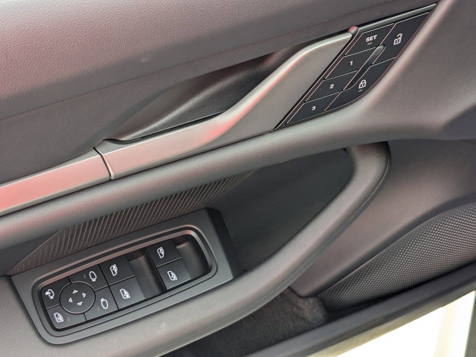 New 2025 Porsche Taycan 4S image 29