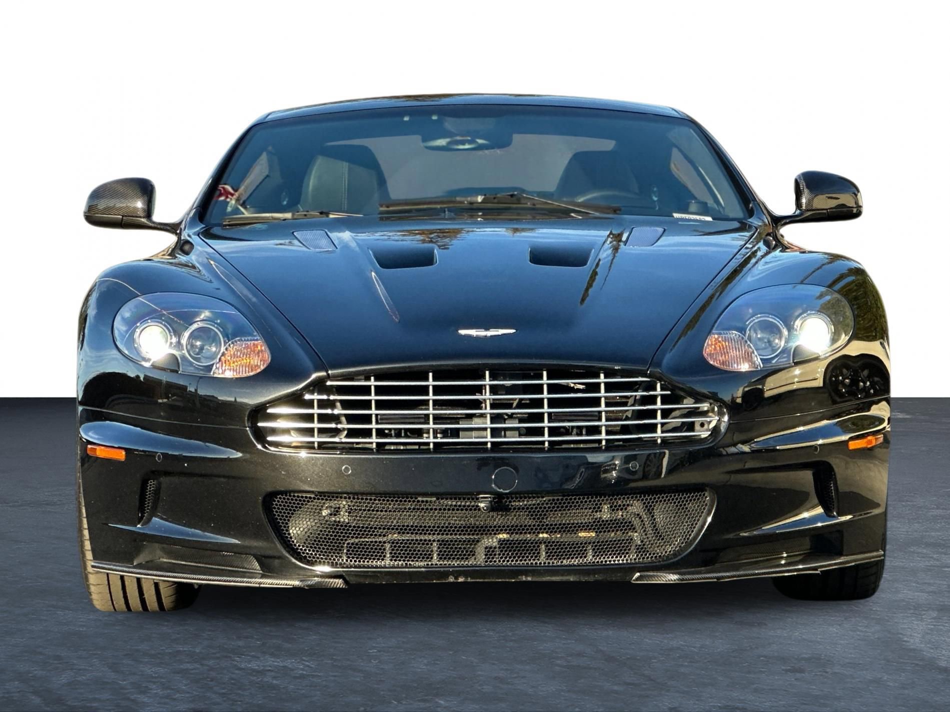 Used 2011 Aston Martin DBS Carbon Black image 7