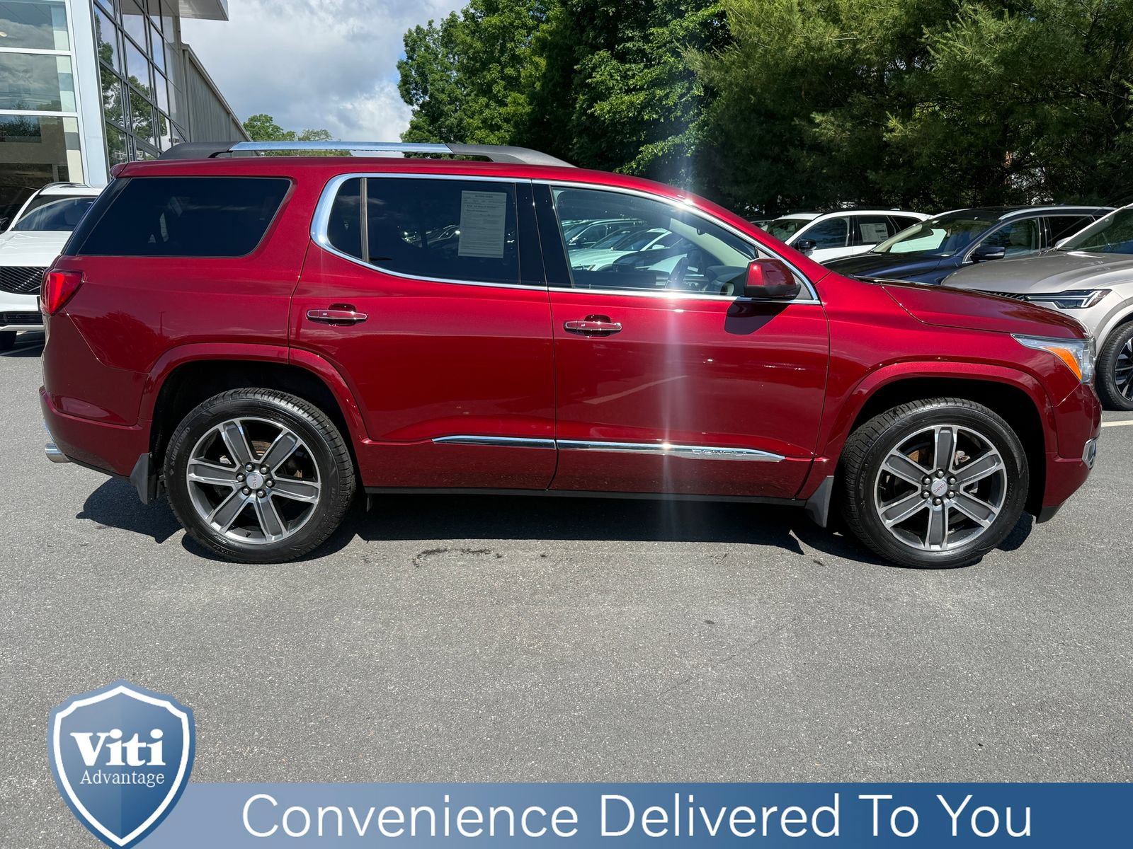 Used 2017 GMC Acadia Denali w/ Technology Package AWD/4WD image 9