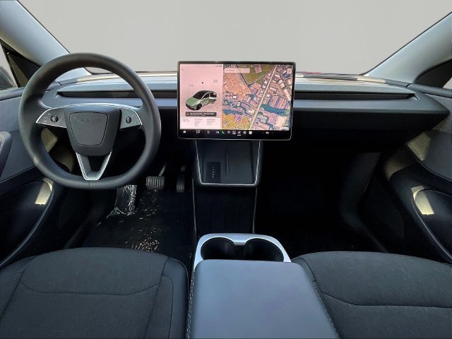 Used 2026 Tesla Model Y 2WD image 9