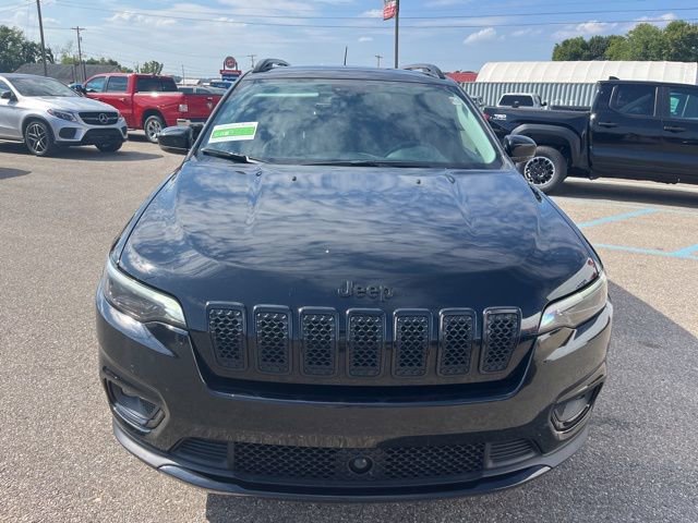 Used 2023 Jeep Cherokee Altitude Lux image 2