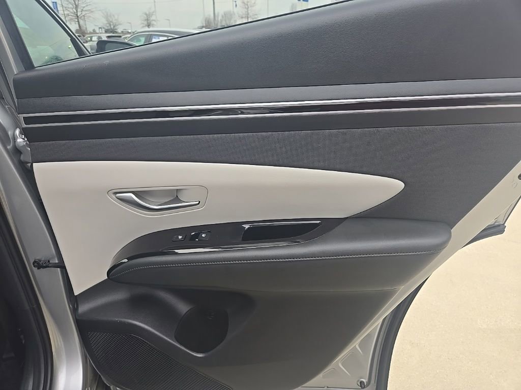 Used 2024 Hyundai Tucson Limited image 36