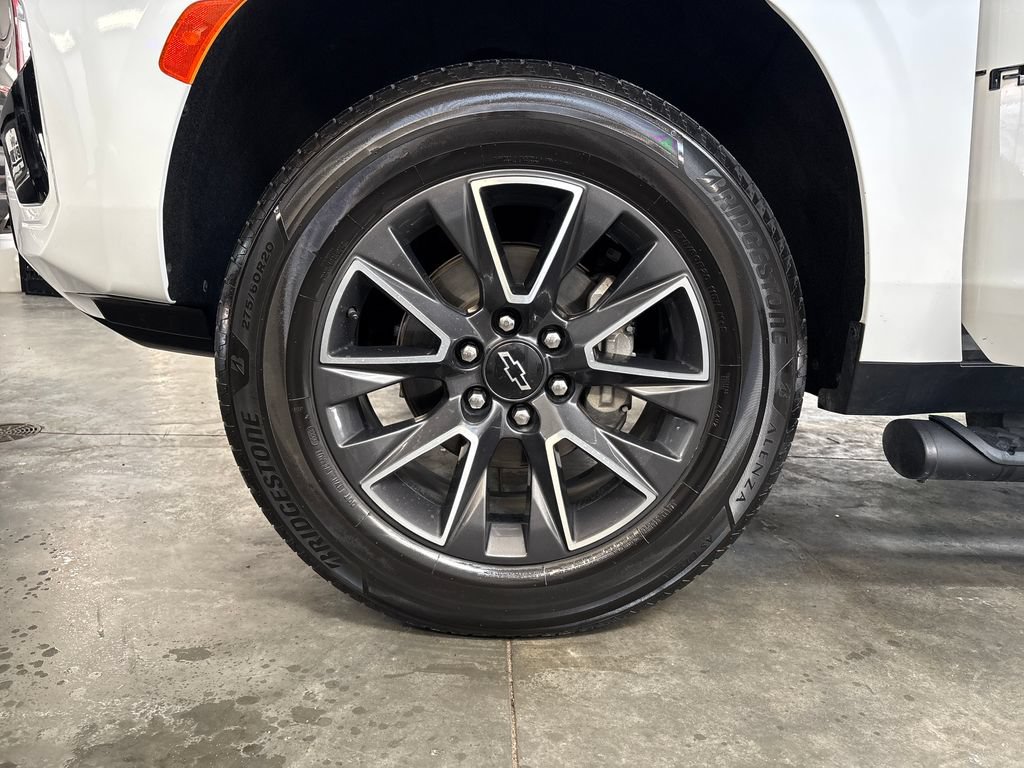 Used 2022 Chevrolet Tahoe Z71 w/ Luxury Package AWD/4WD image 33