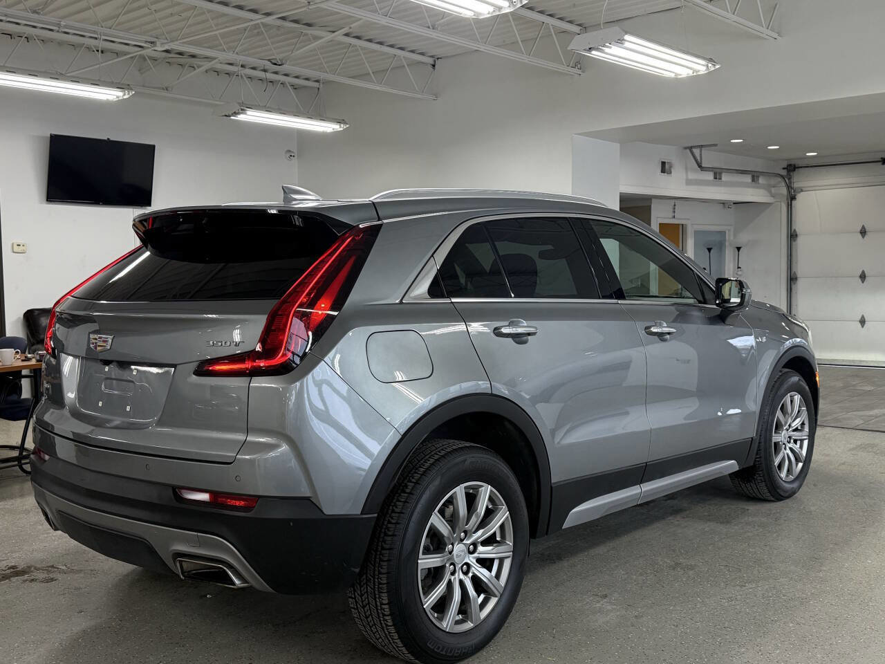 Used 2023 Cadillac XT4 Premium Luxury w/ Cold Weather Package AWD/4WD image 6