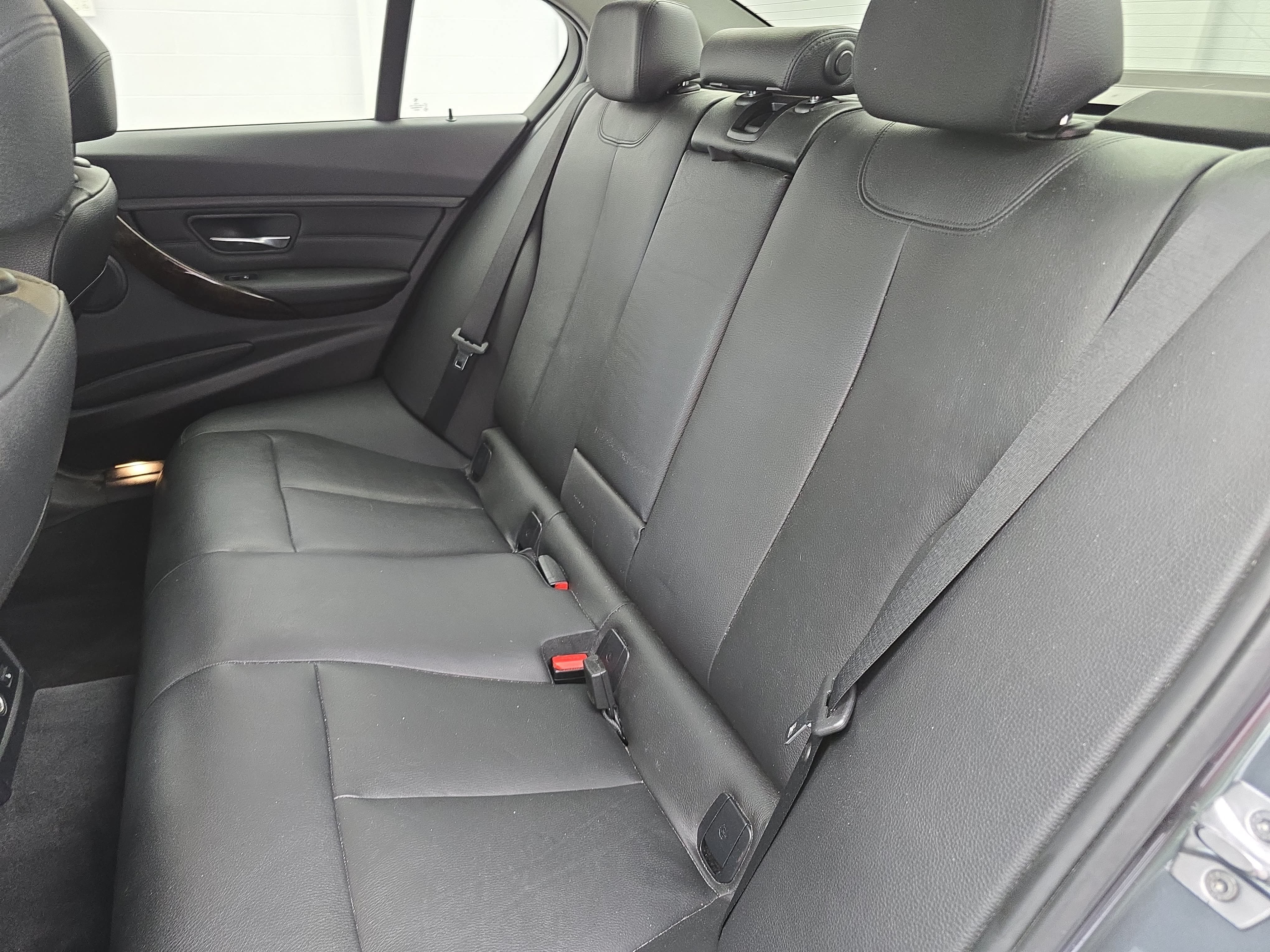 Used 2015 BMW 328i xDrive Sedan AWD/4WD image 13