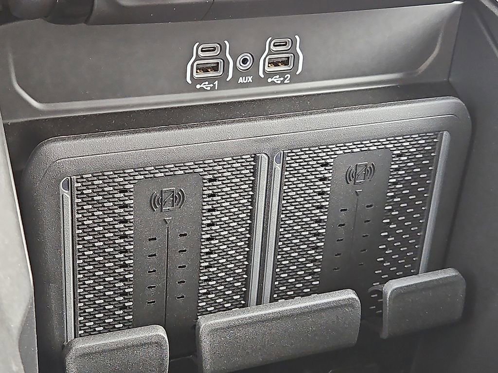 New 2026 RAM 2500 Laramie w/ Night Edition AWD/4WD image 17