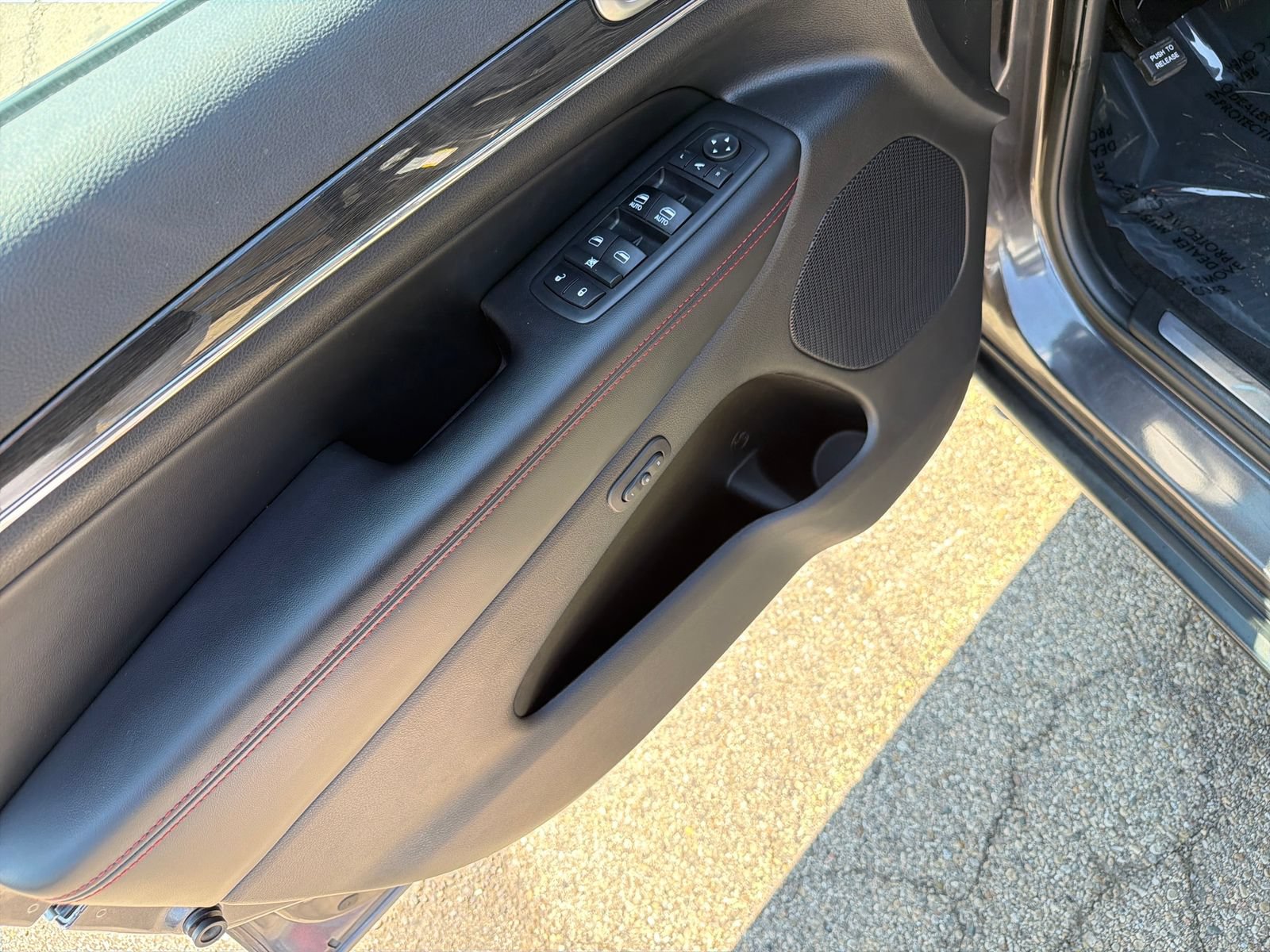 Used 2018 Jeep Grand Cherokee Trailhawk AWD/4WD image 13