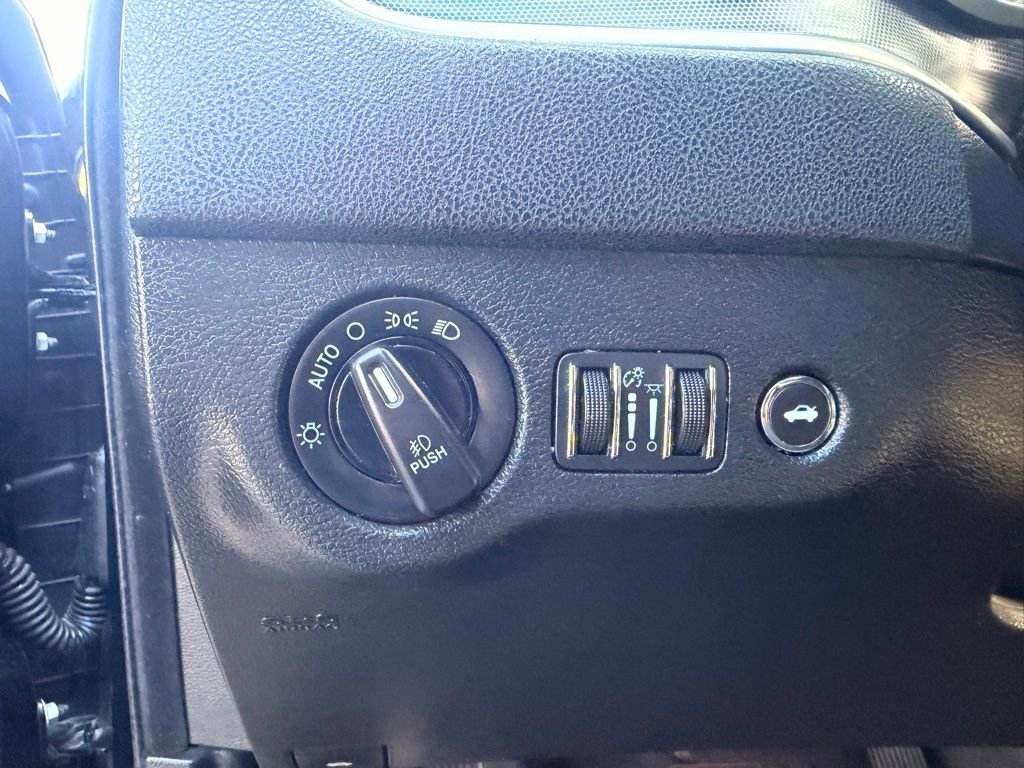 Used 2017 Dodge Charger R/T image 28