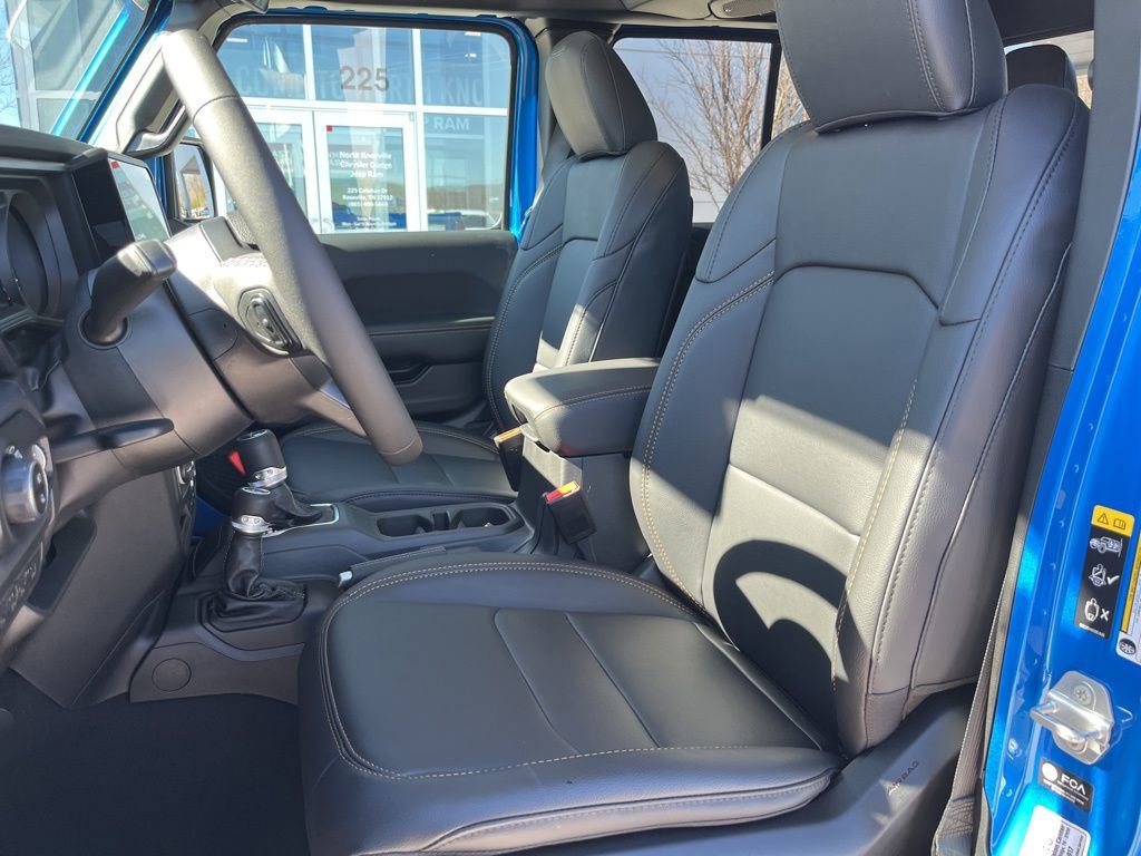 New 2026 Jeep Gladiator Sport image 4