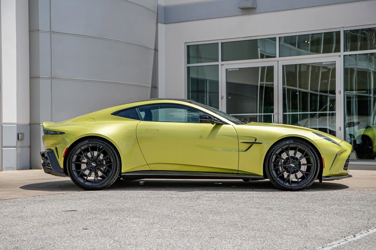 New 2025 Aston Martin V8 Vantage Coupe image 7