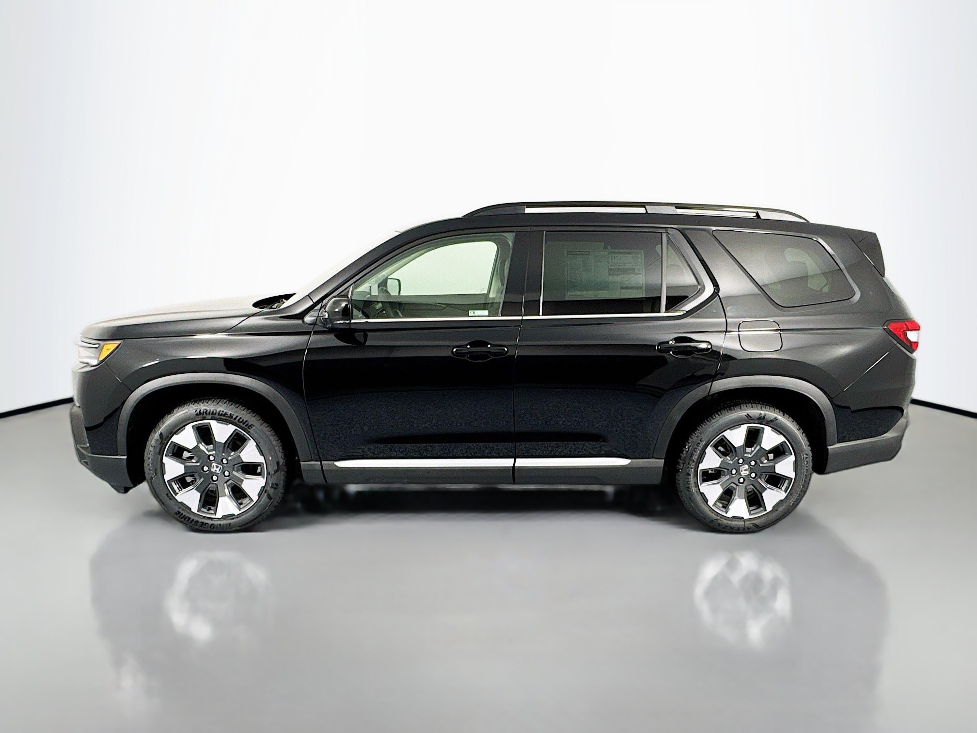 New 2026 Honda Pilot Touring image 8