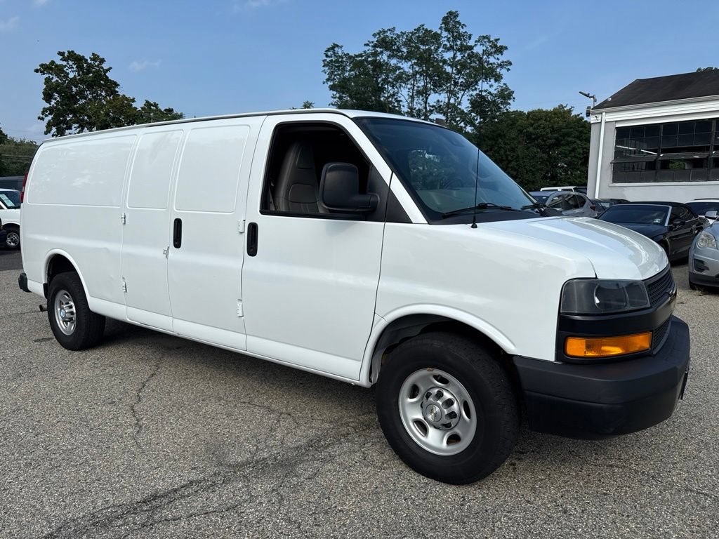 Used 2021 Chevrolet Express 3500 Extended w/ Driver Convenience Package RWD image 11